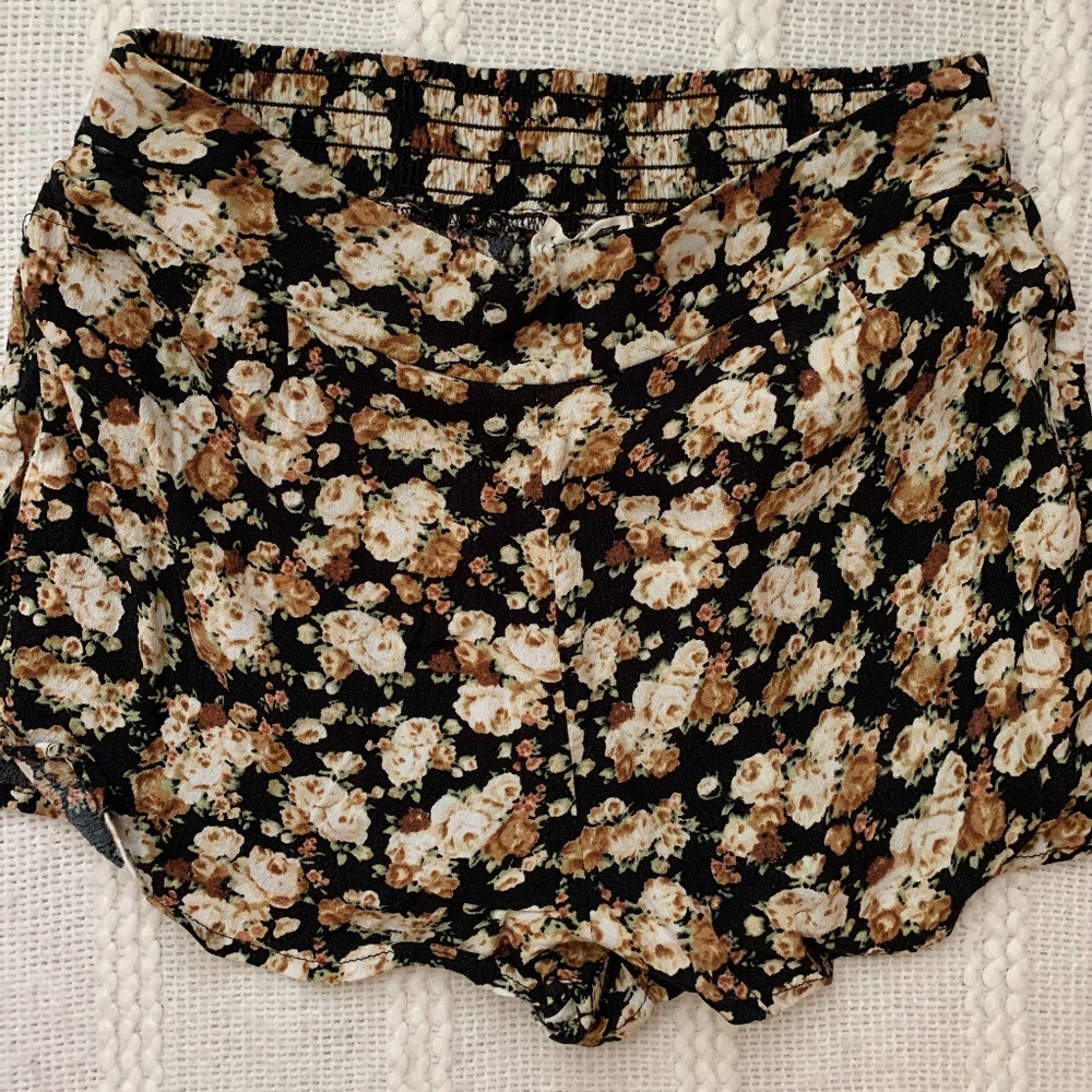 Women's LA Hearts Soft Shorts